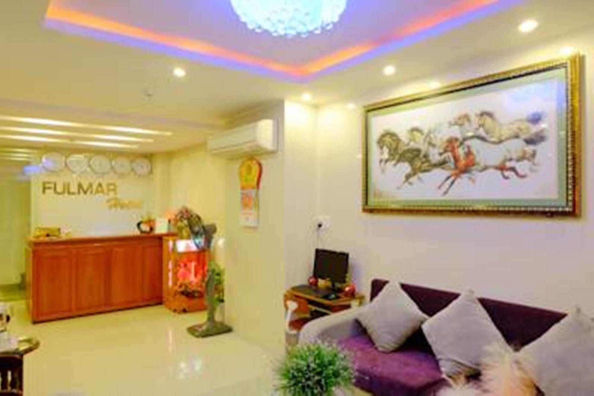 Fulmar Hotel Da Nang Esterno foto